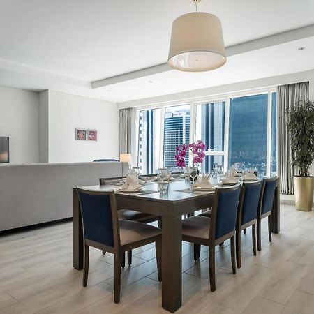 Centara West Bay Hotel & Residences Ντόχα Εξωτερικό φωτογραφία A dining room at the Ritz-Carlton, DIFC