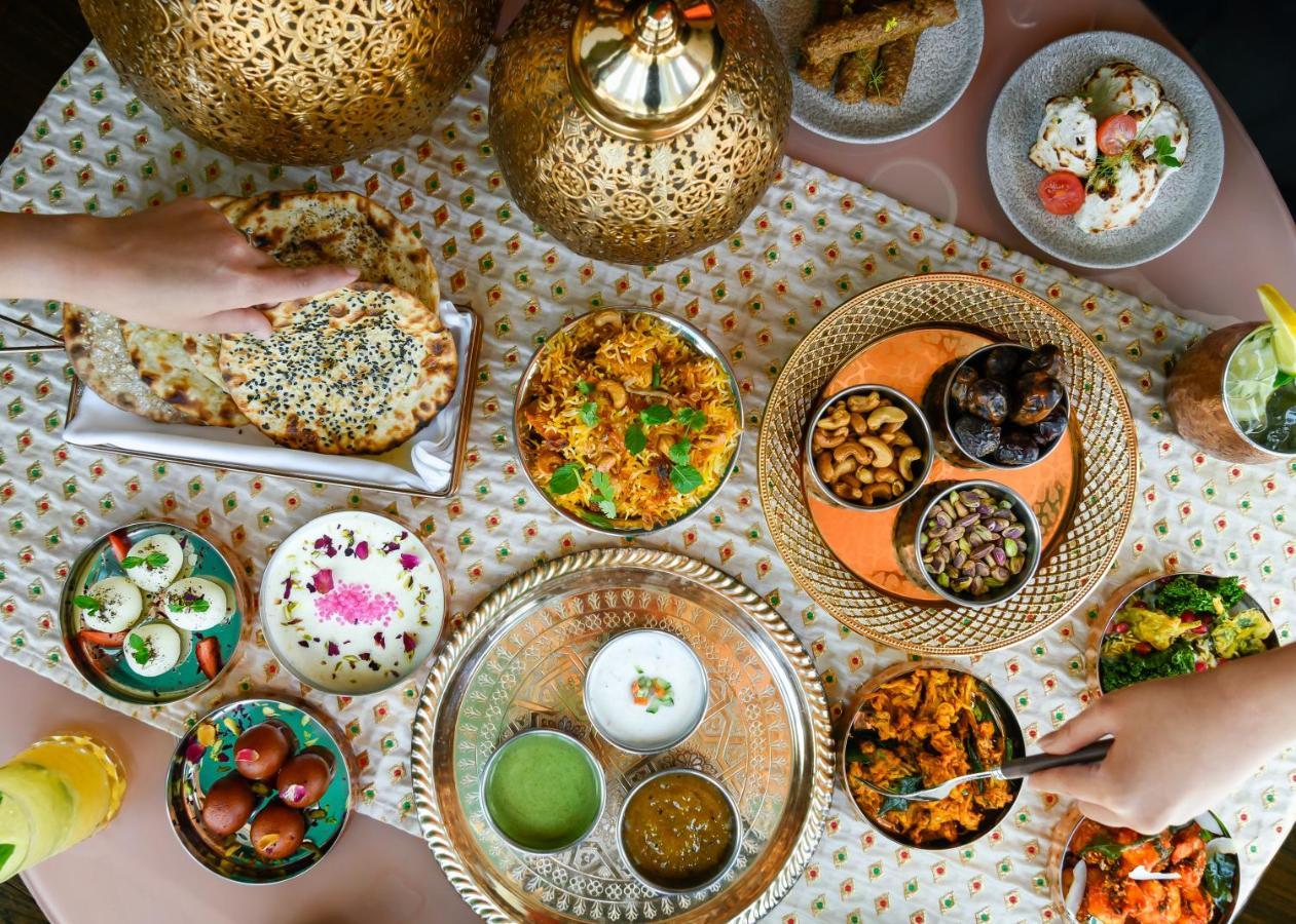 Centara West Bay Hotel & Residences Ντόχα Εξωτερικό φωτογραφία A vegetarian meal