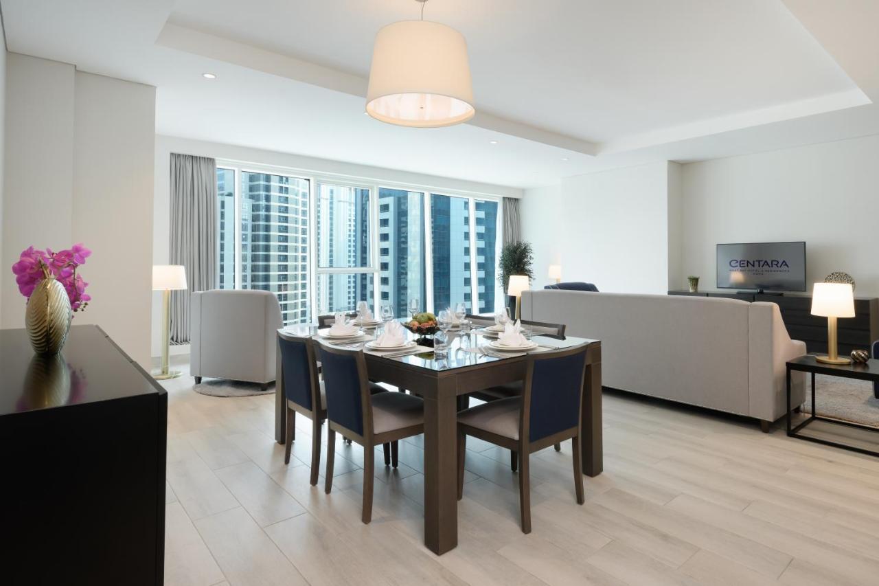 Centara West Bay Hotel & Residences Ντόχα Εξωτερικό φωτογραφία A living room at the hotel