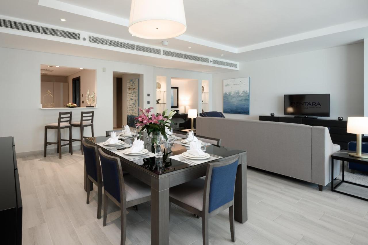 Centara West Bay Hotel & Residences Ντόχα Εξωτερικό φωτογραφία A living room at the Ritz-Carlton, DIFC